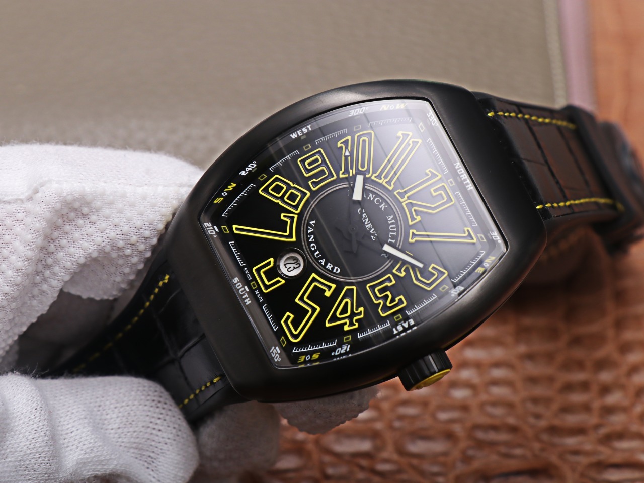 franck-muller-5558-3.jpg