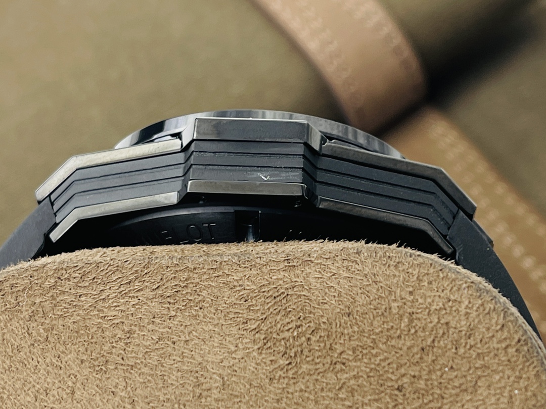 hublot-5223-6.jpg