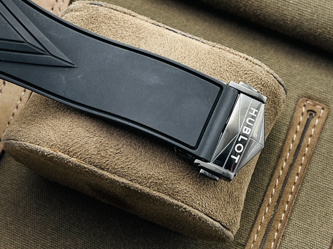 hublot-5223-9.jpg