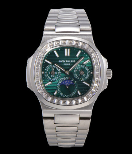 TW Patek Philippe 5740 Complication Nautilus
