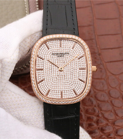 Patek Philippe's first Golden Ellipse debuts
