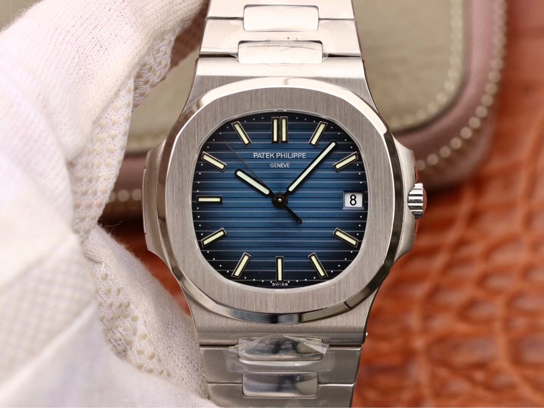 patek-philippe-1686-1.jpg