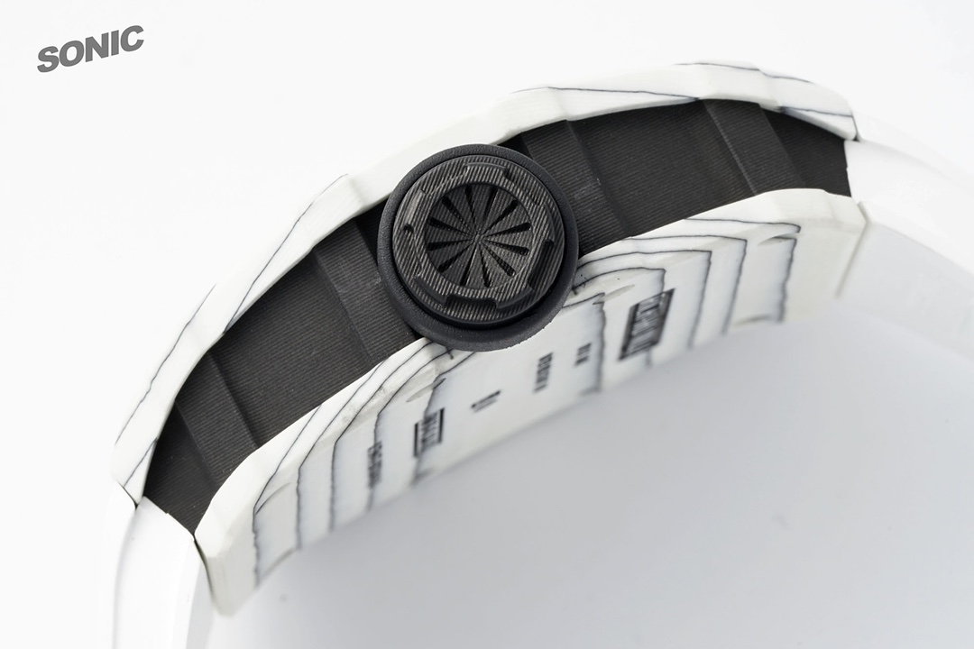richard-mille-2400-7.jpg