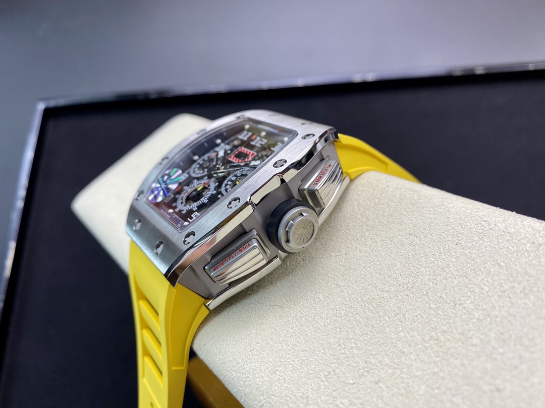 richard-mille-2472-6.jpg