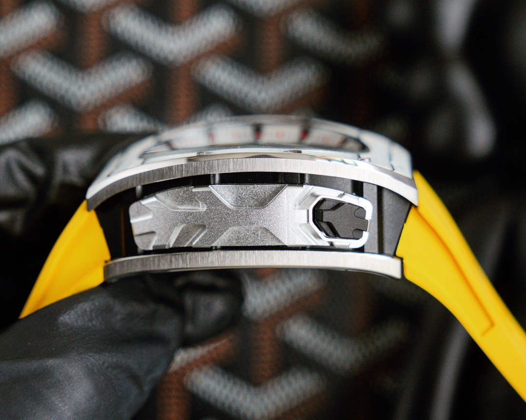 richard-mille-2588-7.jpg