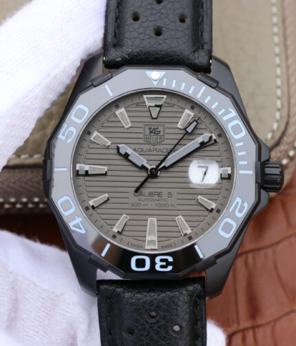 TAG Heuer (Tag Heuer) diving series.